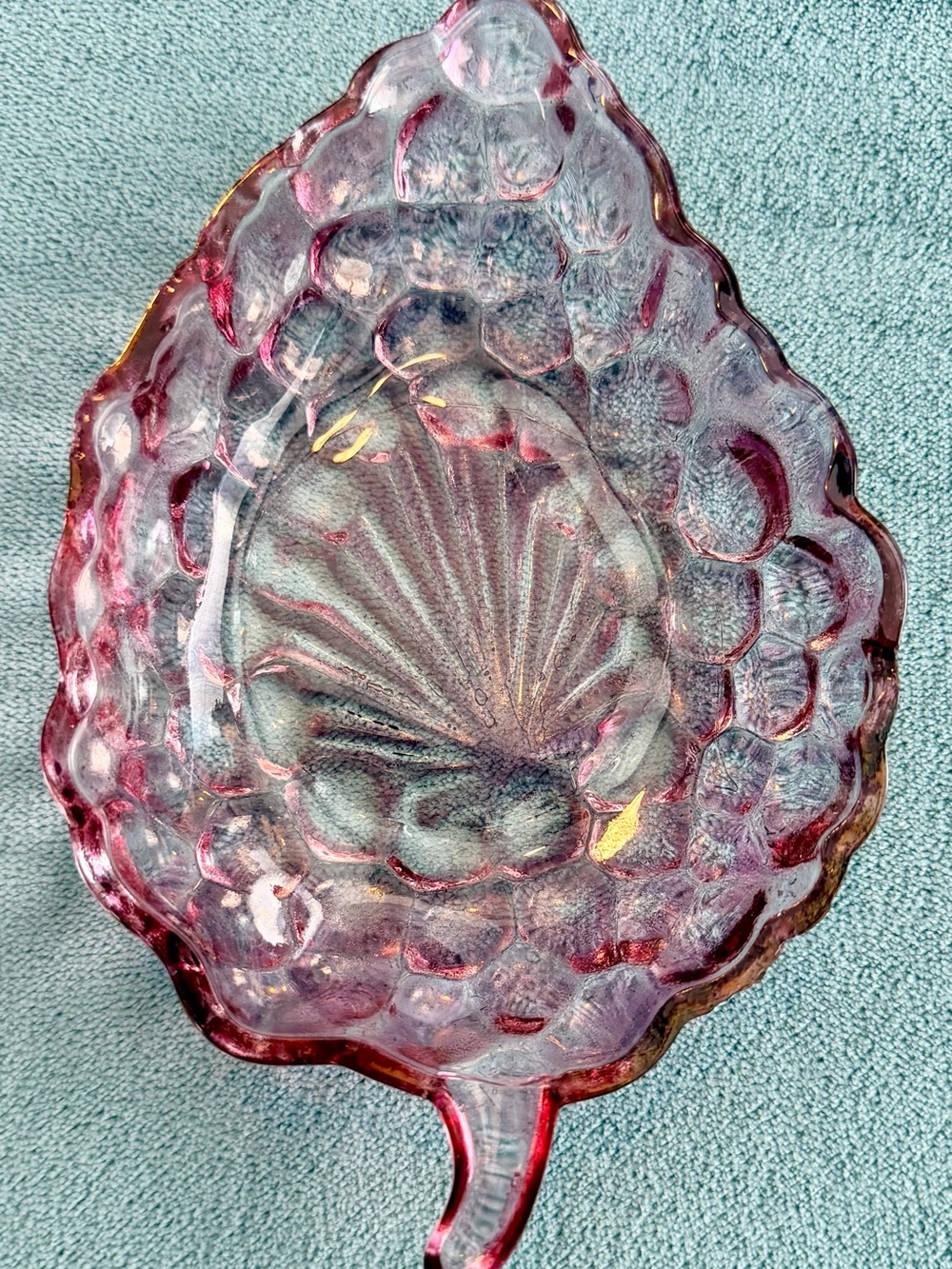 Anchor Hocking Pink Shell-Pattern Glass Dish - Picture 1 of 7